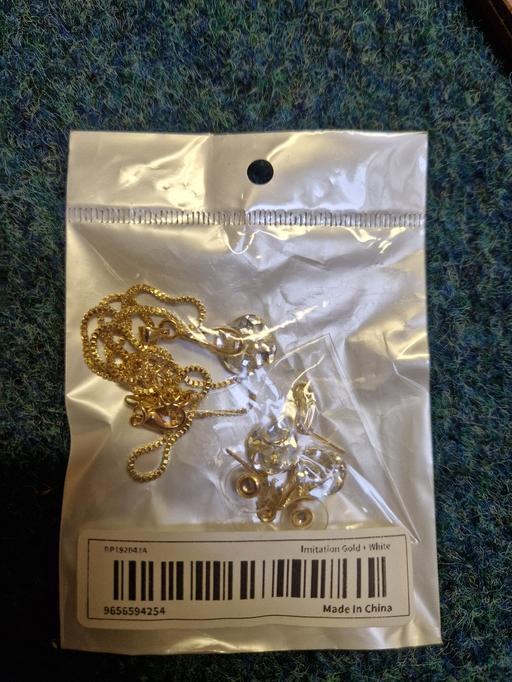 Buy & Sell Grassmoor North East Derbyshire - Photos for new..necklace and matching earrings