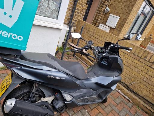 Vehicles Walthamstow East London - Photos for Honda pcx 125