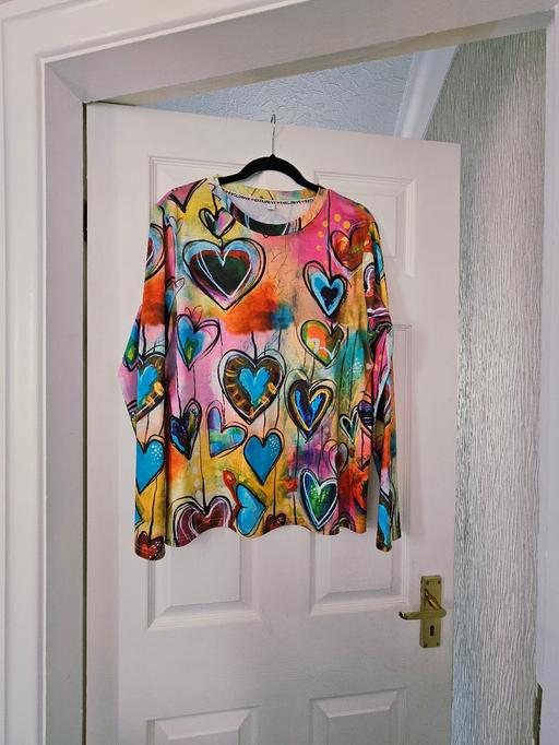 Buy & Sell Newton Doncaster - Photos for unusual patterned top, size 16/18..NEW