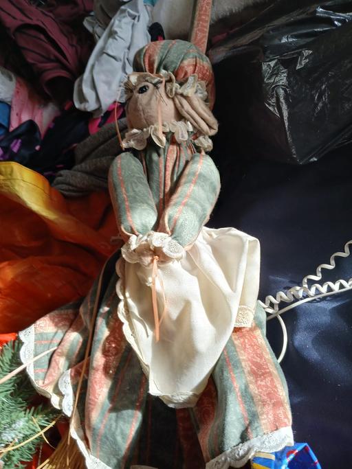 Buy & Sell Netherton Dudley - Photos for unusuall sweeping brush