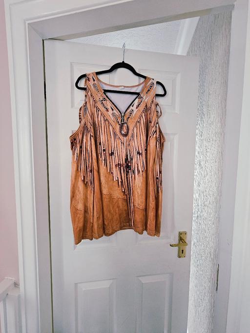 Buy & Sell Newton Doncaster - Photos for Cold shoulder top, size 18/20..NEW