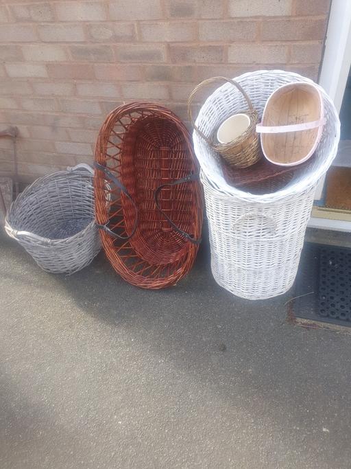 Buy & Sell Pensnett Dudley - Photos for Wicker Baskets Joblot - Clothes, Moses, Log ,