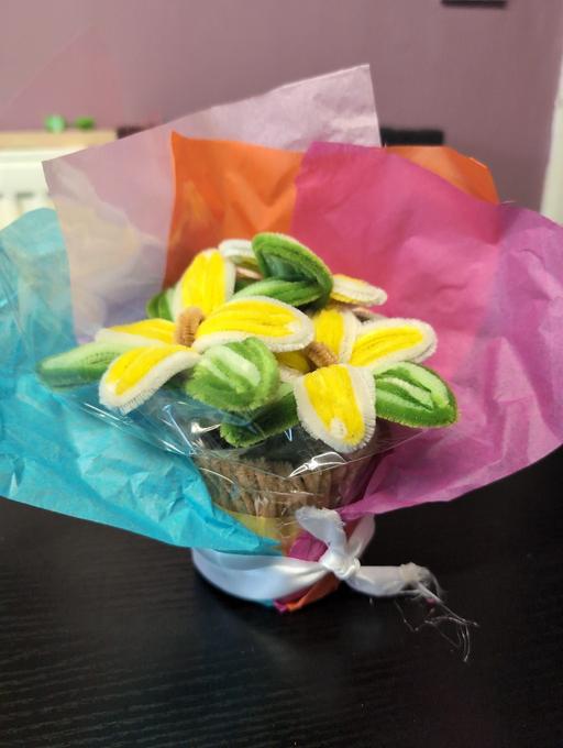 Buy & Sell Gedney Dyke South Holland - Photos for PIPE CLEANER FLOWER ARRANGEMENT