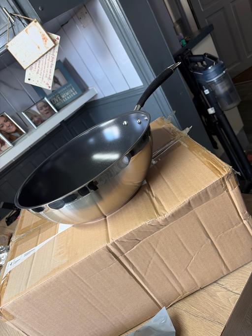 Buy & Sell Duckmanton Chesterfield - Photos for Amazon basics ceramic wok pan