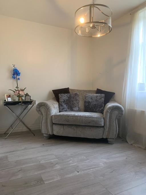 Buy & Sell Bletchley Milton Keynes - Photos for Small one seat sofa / armchair