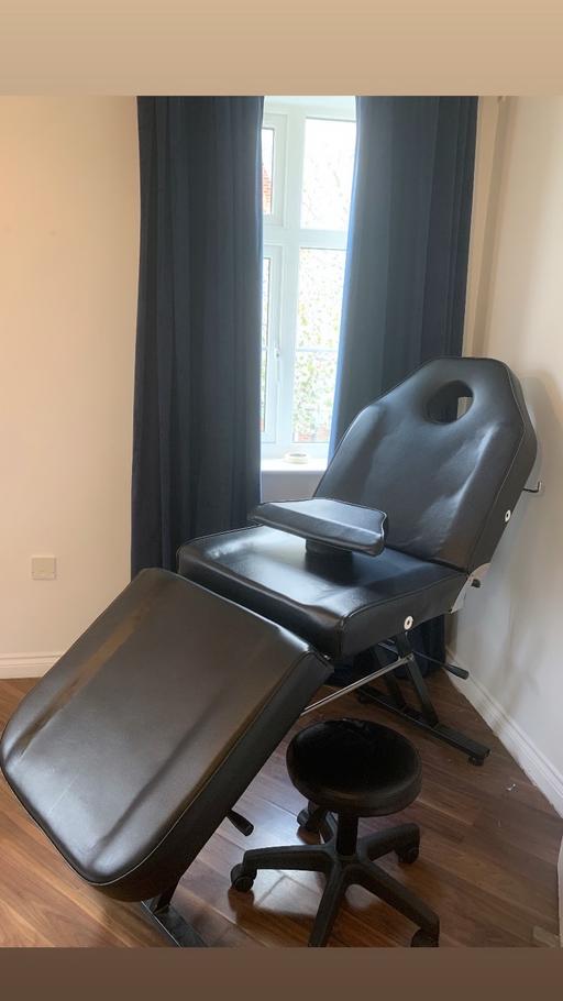 Buy & Sell Bletchley Milton Keynes - Photos for Massage bed /lash bed