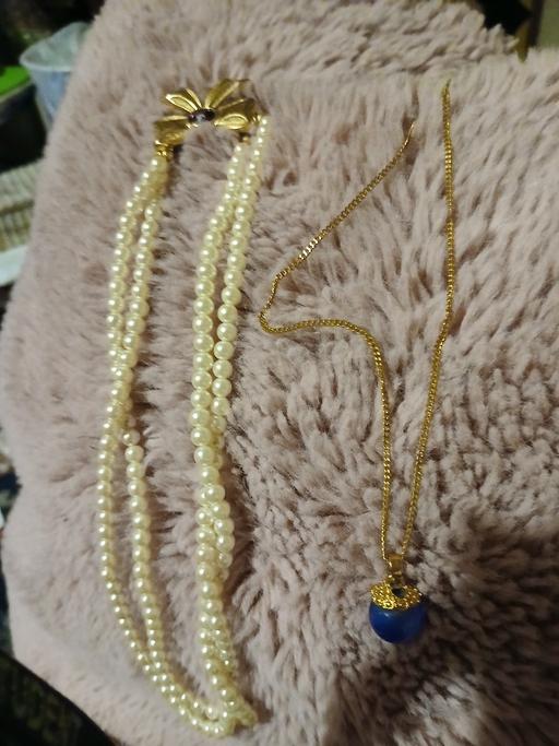 Buy & Sell Netherton Dudley - Photos for 2 retro neclaces