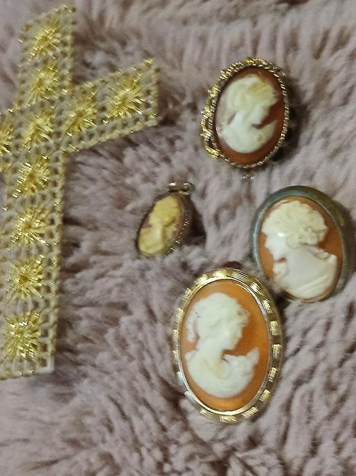 Buy & Sell Netherton Dudley - Photos for 3 cameo broaches oneoff neclace cross