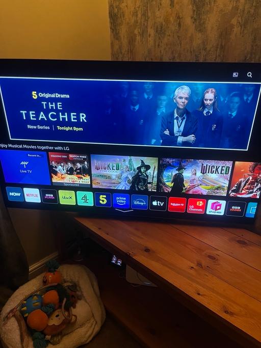 Buy & Sell Barkisland Calderdale - Photos for LG C9 55 Inch OLED TV (OLED55C9PLA)