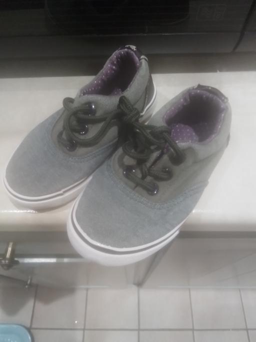 Buy & Sell Aldridge Walsall - Photos for BOYS PUMPS GREEN DENIM WITH GREEN LACES