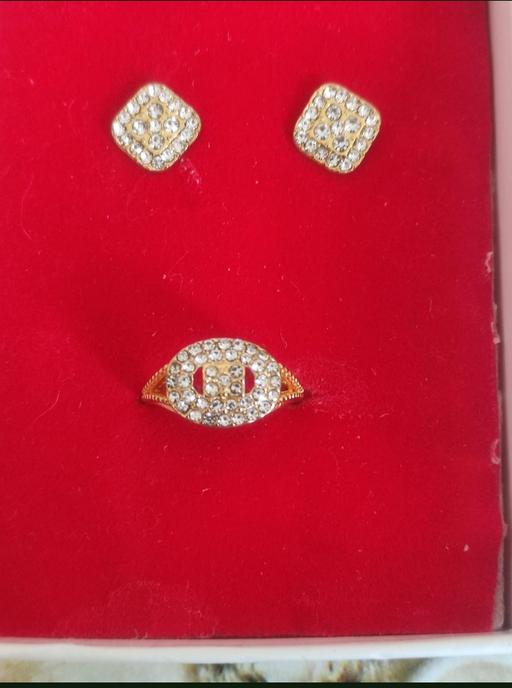 Buy & Sell Grafton Street Industrial Estate West Northamptonshire - Photos for Beautiful jewellery set