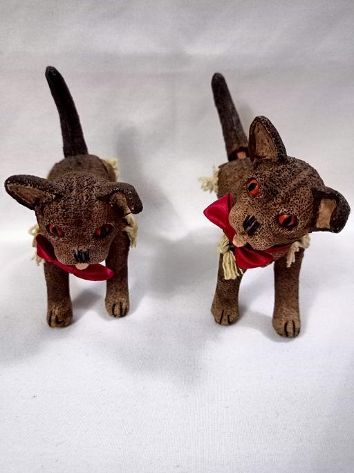 Buy & Sell Hall Green Birmingham - Photos for PAIR OF TIBBY CATS STRING THING PETER FAGAN.