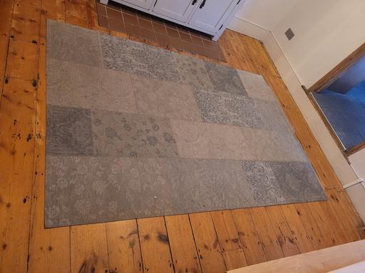 Buy & Sell South Croydon Croydon - Photos for Large Monochromatic Heirloom Patchwork Rug