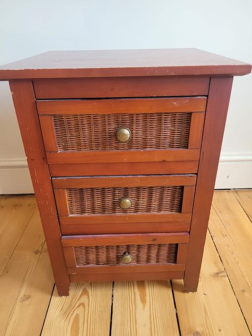 Buy & Sell South Croydon Croydon - Photos for Colonial-inspired Cherry Wood Rattan Tables