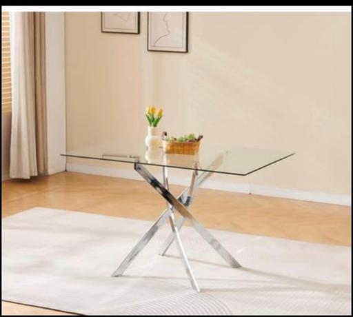 Buy & Sell Brasted Sevenoaks - Photos for Modern Glass Dining table seats up to 6