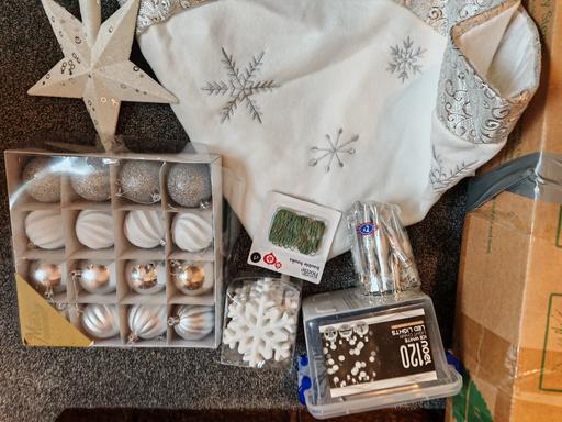 Buy & Sell Allestree Derby - Photos for Xmas tree bundle