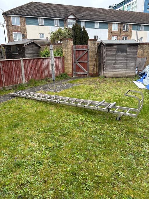 Buy & Sell Feltham Hounslow - Photos for Roof ladders