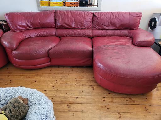 Buy & Sell Bexleyheath Bexley - Photos for Large red leather sofa