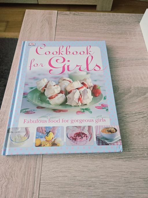 Buy & Sell Newton Doncaster - Photos for Cookbook for girls..