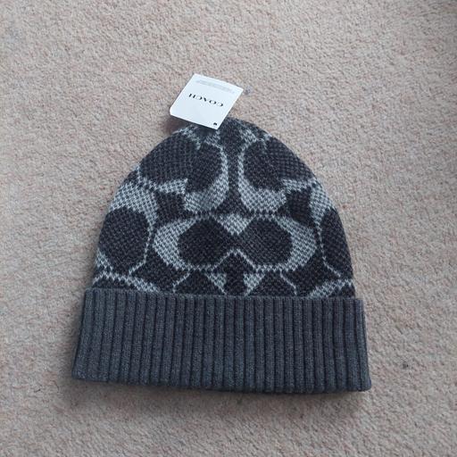 Buy & Sell Feltham Hounslow - Photos for New hat