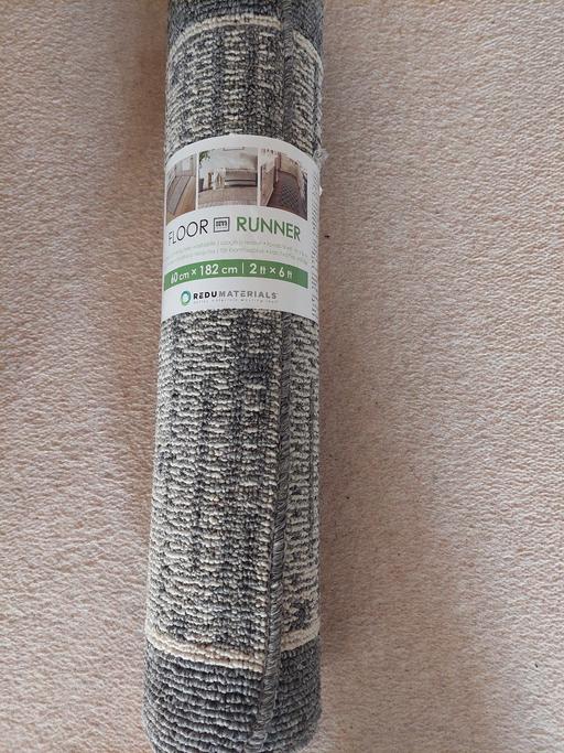 Buy & Sell Feltham Hounslow - Photos for New rug