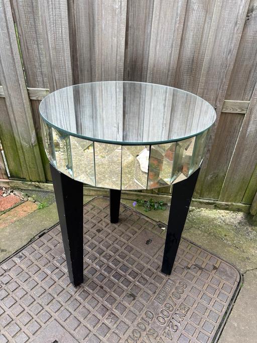 Buy & Sell Yardley Wood Birmingham - Photos for Mirror glass table