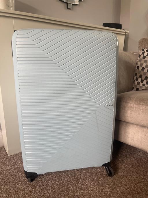 Buy & Sell Laindon Basildon - Photos for Tripp large suit case