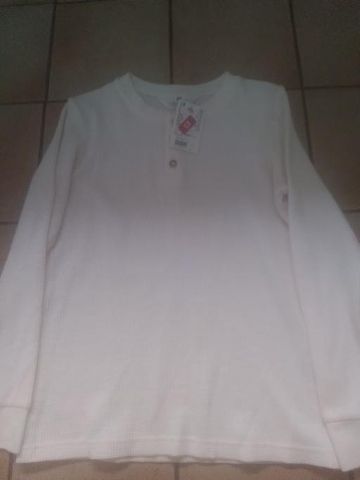 Buy & Sell Streetly Walsall - Photos for BRABD NEW WITH TAG BOYS H/M TOP