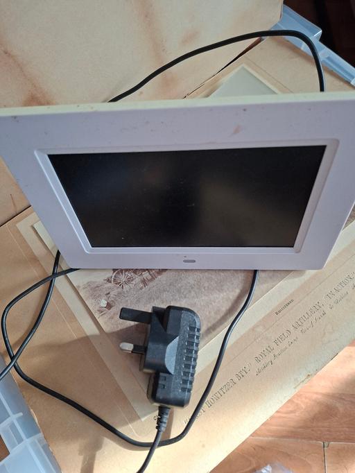 Buy & Sell Ashford Spelthorne - Photos for SD card pictur frame