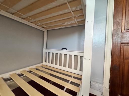 Buy & Sell Chadderton Oldham - Photos for Single white wooden bed