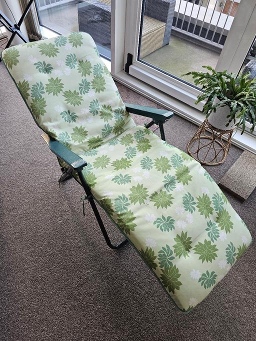 Buy & Sell Custom House East London - Photos for Garden reclining chair