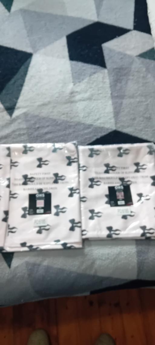 Buy & Sell Bilston Wolverhampton - Photos for brand new bow table runner and mats