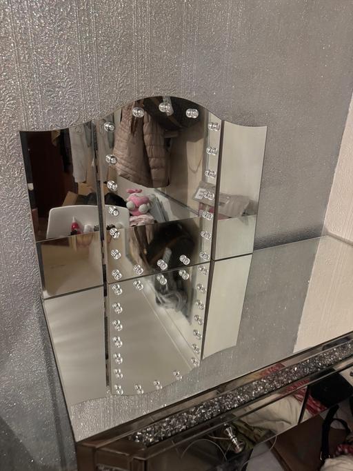Buy & Sell Coate Swindon - Photos for Glass & Gem Decor Full Vanity & Mirror