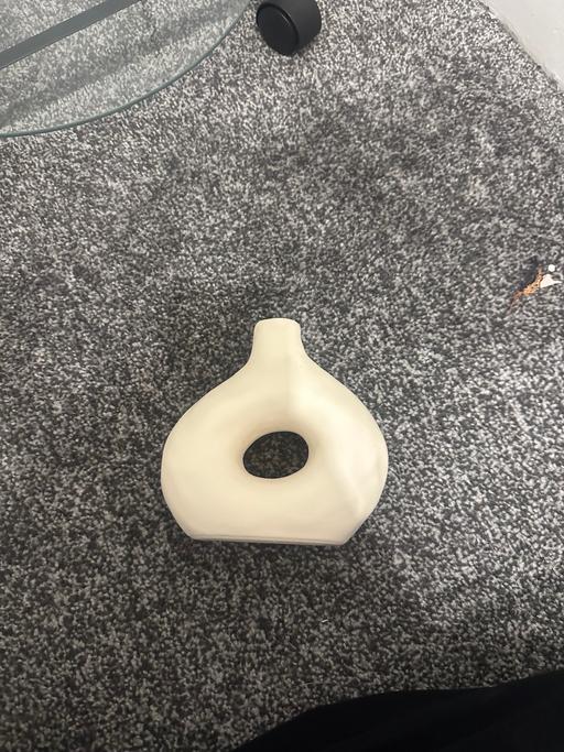 Buy & Sell Castleton Rochdale - Photos for Vase