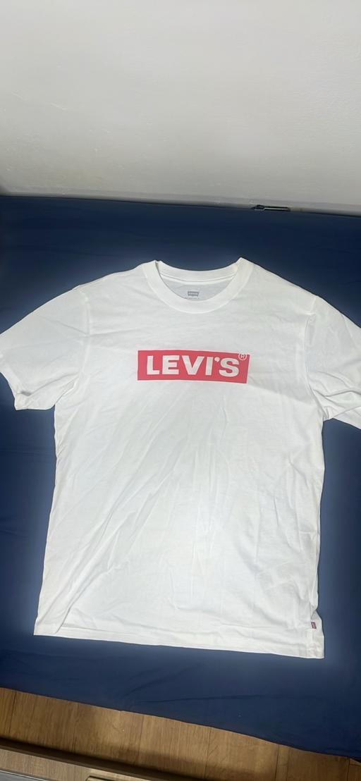 Buy & Sell Clerkenwell Central London - Photos for Levi’s White Tee