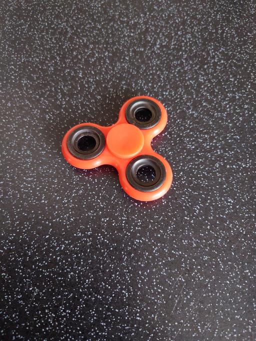 Buy & Sell Woodthorpe Charnwood - Photos for Small red fidget spinner