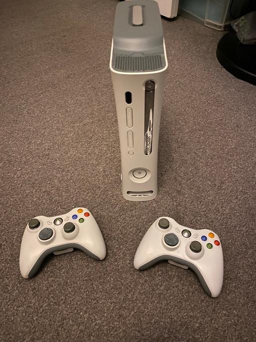 Buy & Sell Gipsy Hill South East London - Photos for PRE-OWNED XBOX 360 PLUS 2 CONTROLLERS