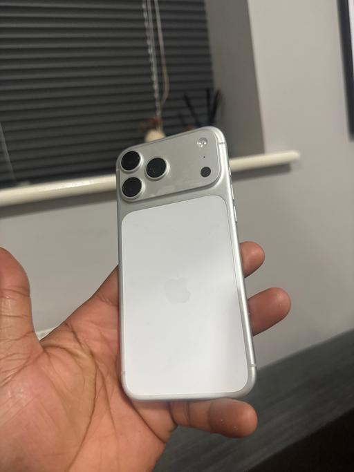 Buy & Sell Birmingham City Centre Birmingham - Photos for iPhone 17 pro max 256gb