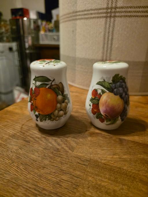 Buy & Sell Pensnett Dudley - Photos for FRESH FRUIT STAFFORDSHIRE SALT & PEPPER