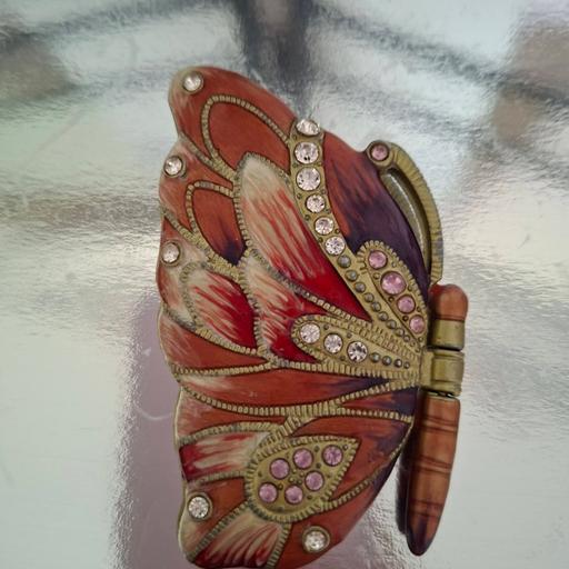 Buy & Sell Waterbrook Park Ashford - Photos for compact mirror,