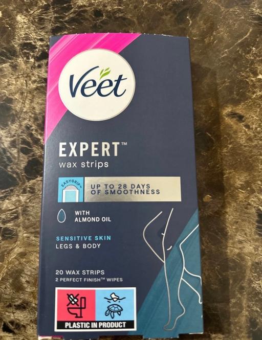 Buy & Sell Longsight Manchester - Photos for Veet Expertwax strips RRP £14.50 expirey 2028