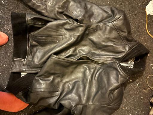 Buy & Sell Cookham Windsor and Maidenhead - Photos for Leather bomber jacket