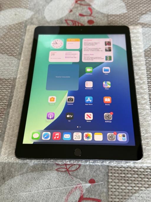 Buy & Sell Swan Village Sandwell - Photos for iPad 7th Gen 32gb Space Grey WiFi & Cell