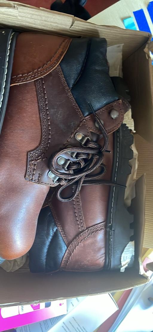 Buy & Sell Hollywood Bromsgrove - Photos for New Walking boots Size 8