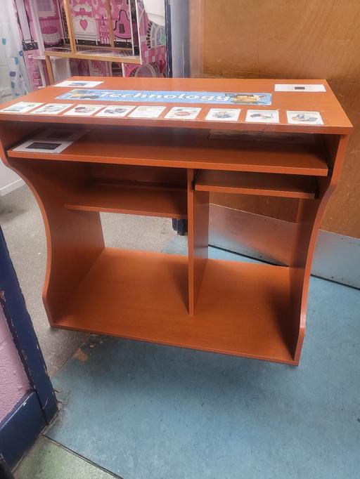 Buy & Sell Custom House East London - Photos for child's computer table