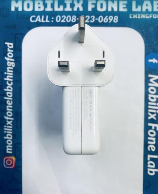 Buy & Sell Highams Park East London - Photos for Apple Macbook 96W USB-C Adapter PD Charger