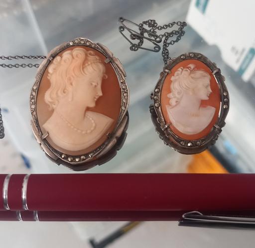 Buy & Sell Thatto Heath Saint Helens - Photos for Antique silver cameo brooches