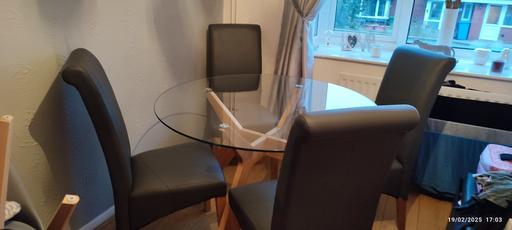 Buy & Sell Walsall South Staffordshire - Photos for Dining table and 4 chairs