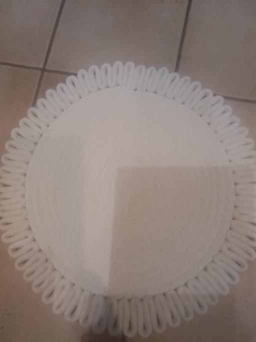 Buy & Sell Aldridge Walsall - Photos for ONE THICK ROUND 15INS QUALITY PLACE PAD