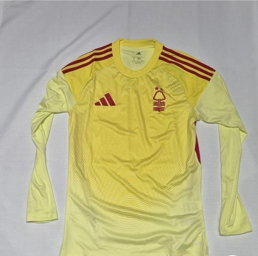 Buy & Sell Westhoughton Bolton - Photos for Forest football top size s